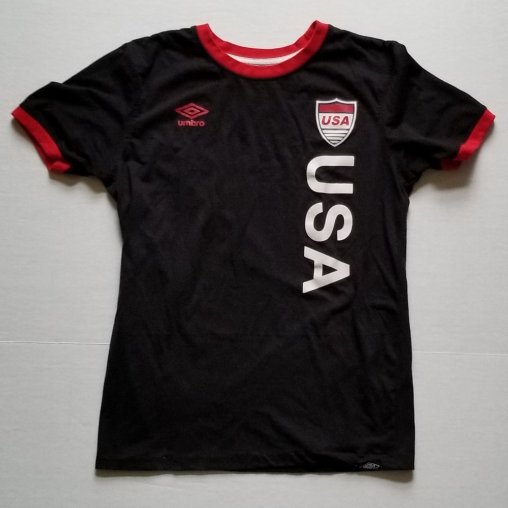 Umbro USA mens Small soccer T shirt